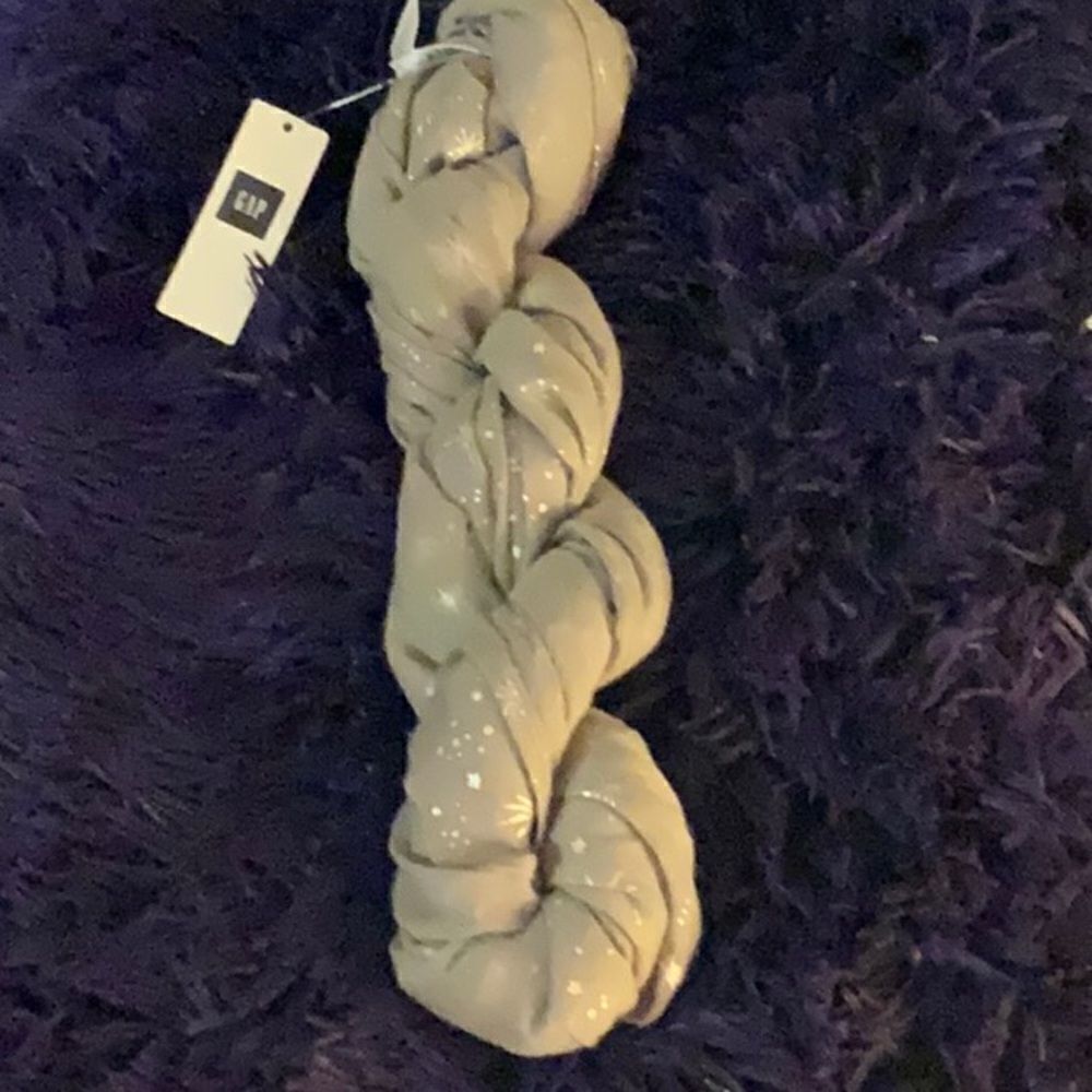 Gap celestial scarf